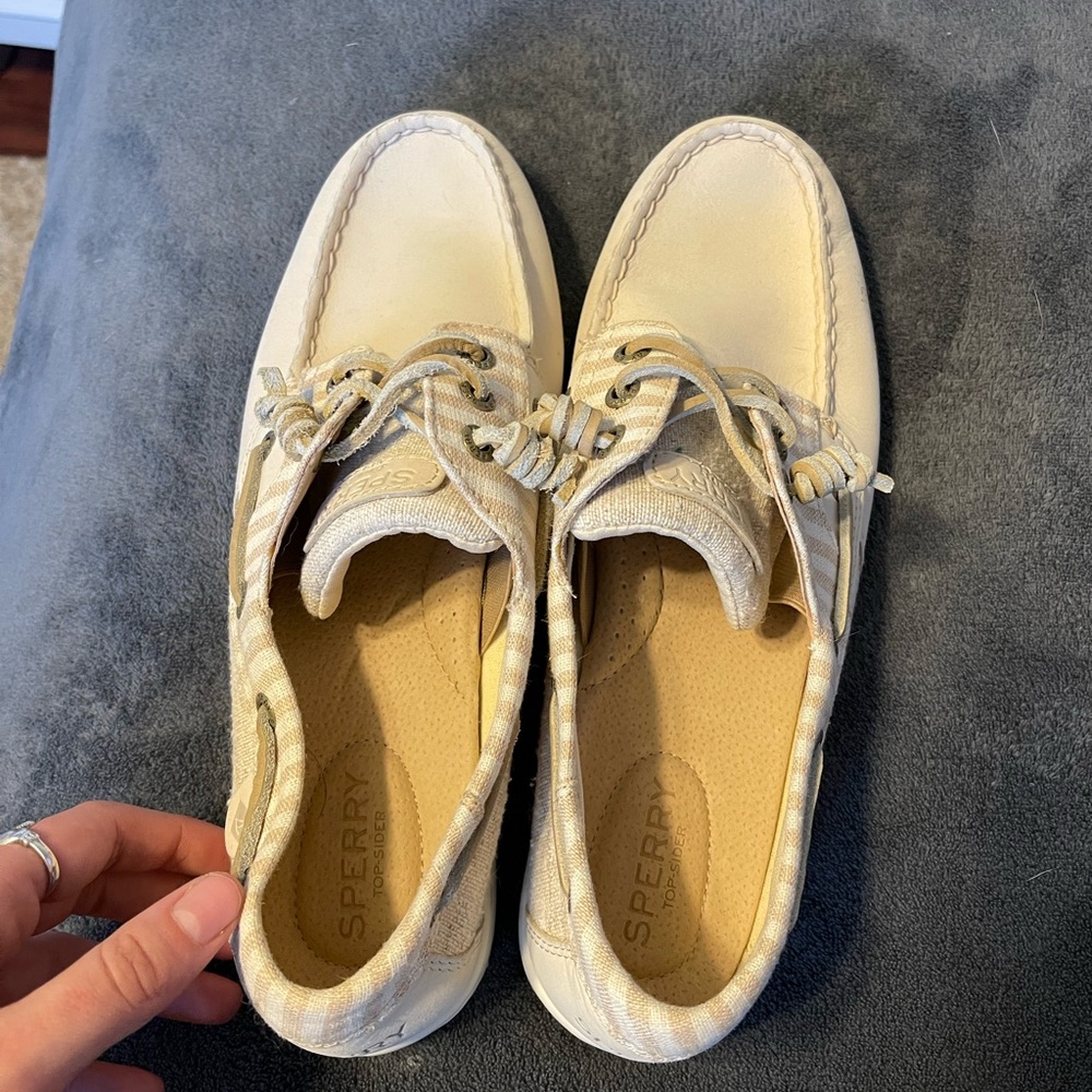 Sperries - Picture 2 of 7